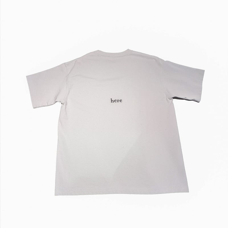 here T-shirt(Wide) | here Web Shop