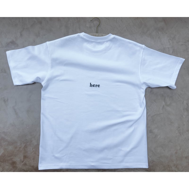 here T-shirt(Wide) | here Web Shop