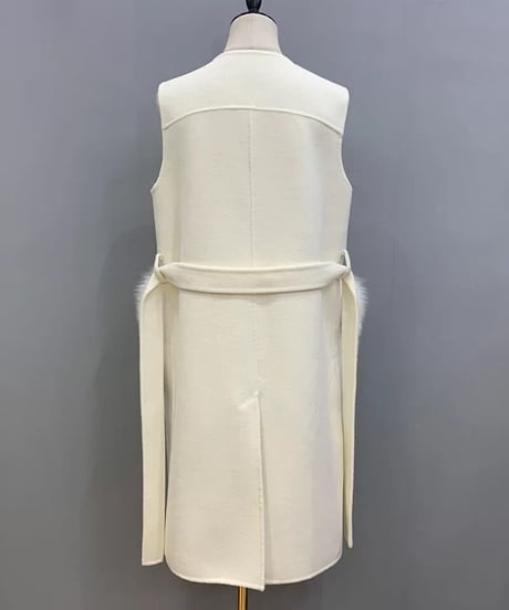カシミヤフォックスファーベスト　2色展開