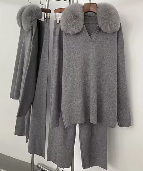 Vネックフォックスファーセットアップ　5色展開