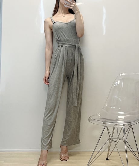 ストラップロンパース　2色展開