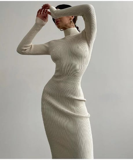 ホワイトニットワンピース