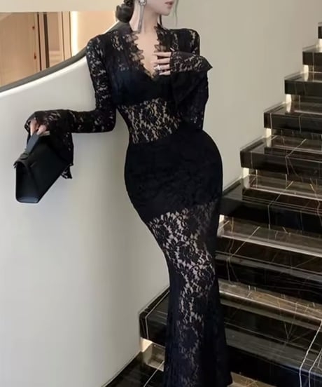 ロングスリーブレースワンピース