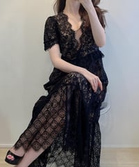 Vネックブラックレースロングワンピース