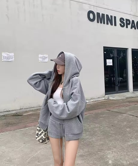 ショートパンツフーディーセットアップ　2色展開