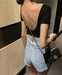 バックオープンTシャツ　2色展開