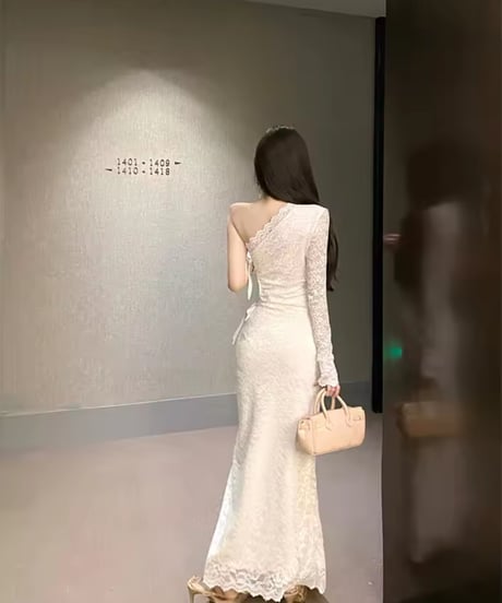 シングルショルダーレースワンピース