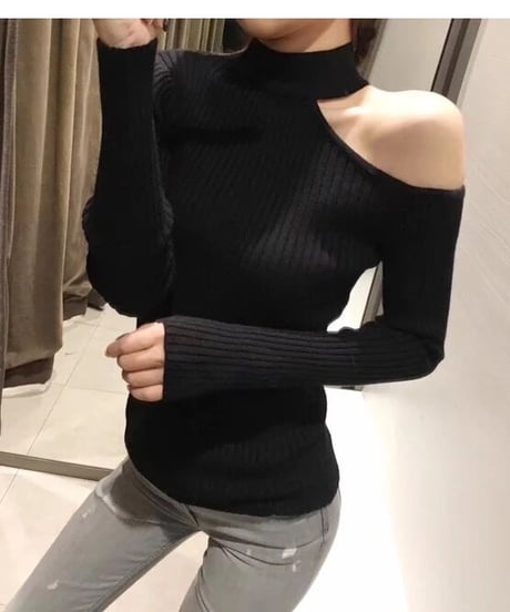 肩出しニット　2色展開
