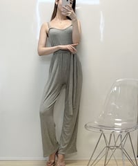 ストラップロンパース　2色展開