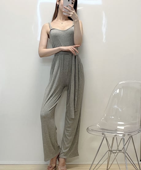ストラップロンパース　2色展開