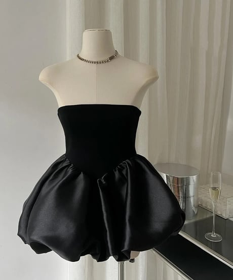 フリルトップス　2色展開