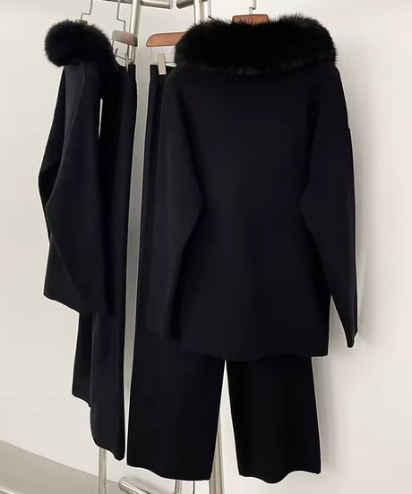 Vネックフォックスファーセットアップ　5色展開