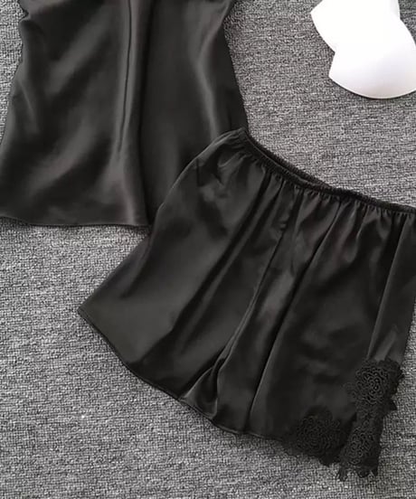 セクシーレースサテンルームウェア　4色展開