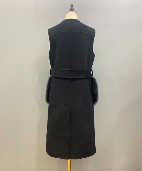 カシミヤフォックスファーベスト　2色展開