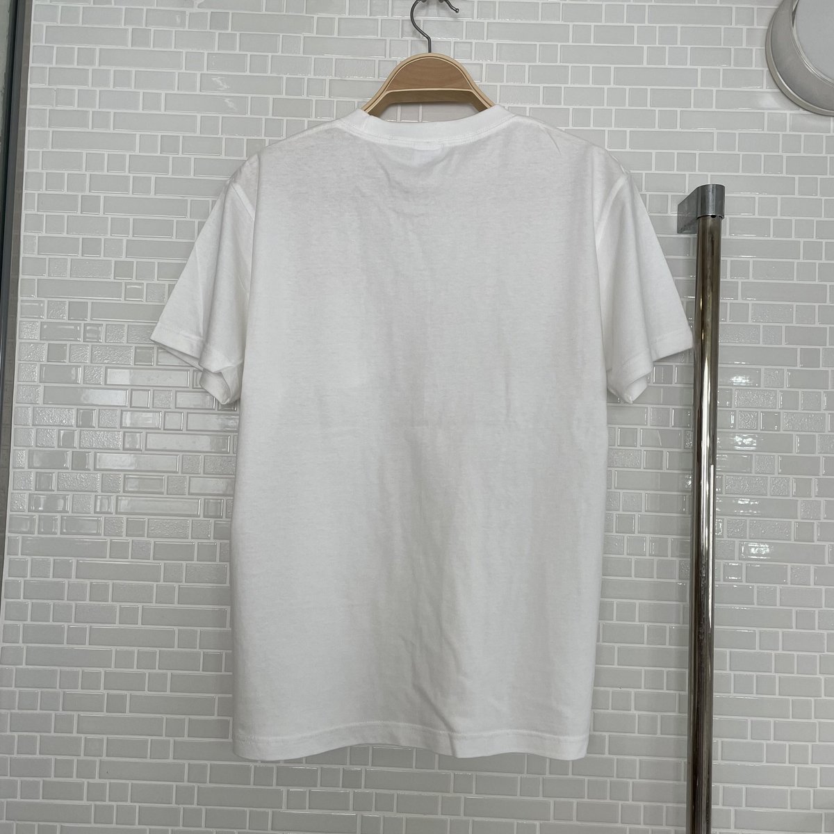 BODE 刺繍付きポケット Tシャツ ホワイト BODE（ボーディ）SPORTSMAN PATCH POCKET TEE（スポーツマン