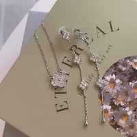 即納クローバーネックレス