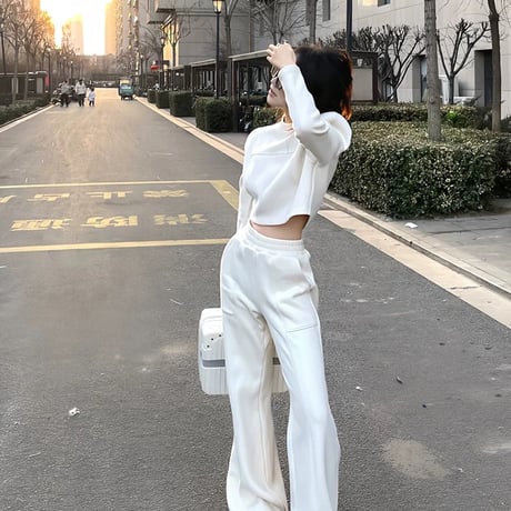 Luxe Minimal Cropped Lounge Set