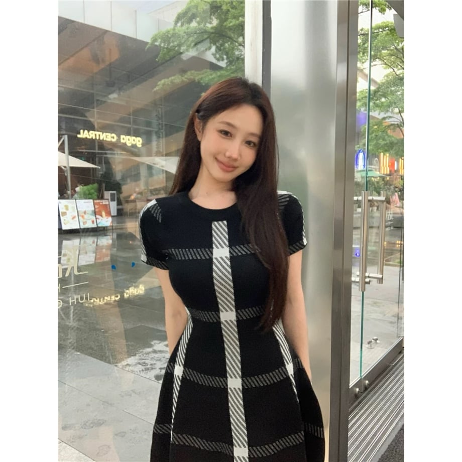66b8d328ccd49a02ae3c79fa