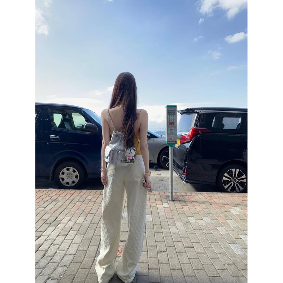 6a130db9b0934bca0e643b60