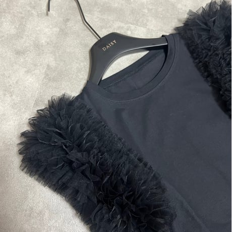 volume tulle sleeve tops