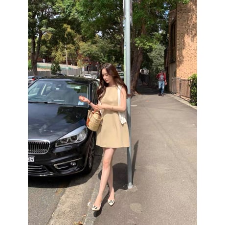 Élégance Sleeveless Flare Mini Dress