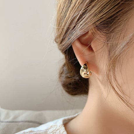 ゴールドドロップピアス
