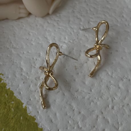 リボンピアス