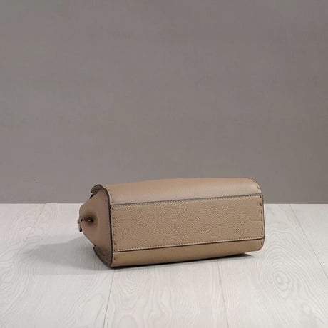 牛革ハンドbag