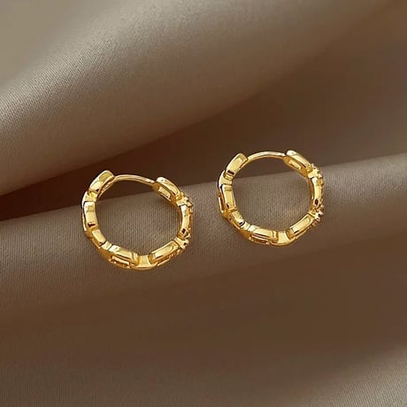 チェーンデザインピアス