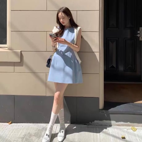 Élégance Sleeveless Flare Mini Dress