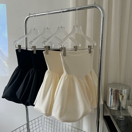 シンプルペプラムベアトップス