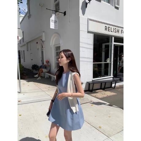 Élégance Sleeveless Flare Mini Dress
