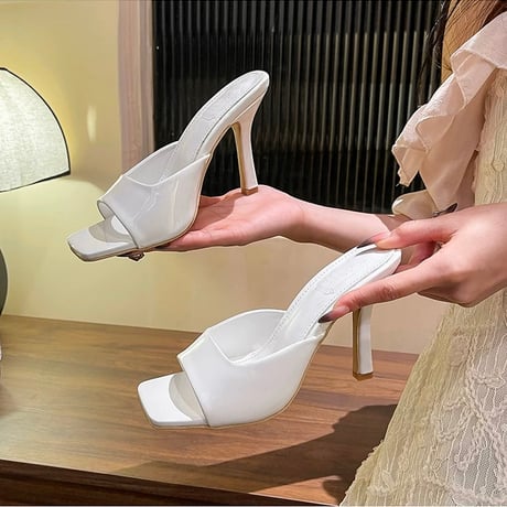 3色エナメルサンダル