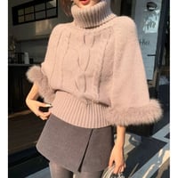 ハイネックケープニット