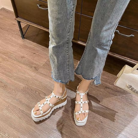 Eclat Stud Platform Sandals
