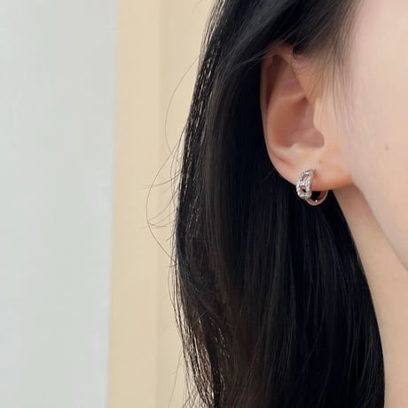 モチーフ ビジューフープピアス