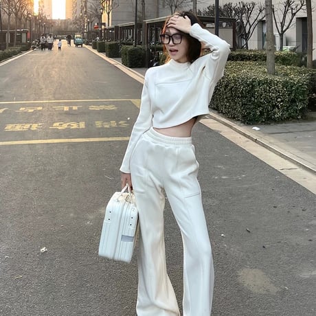 Luxe Minimal Cropped Lounge Set