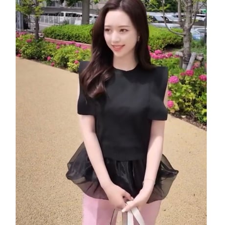 Airy Peplum Layered Knit Set