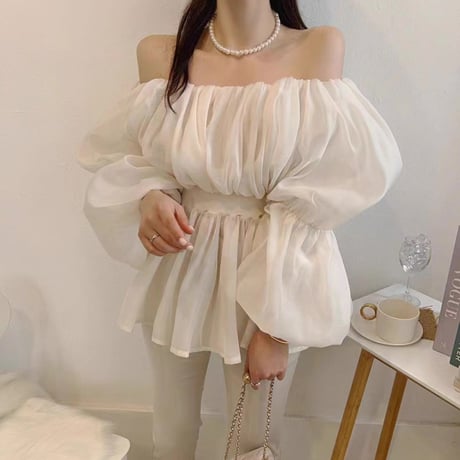 オフショルパフトップス