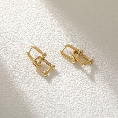ストーンゴールドピアス