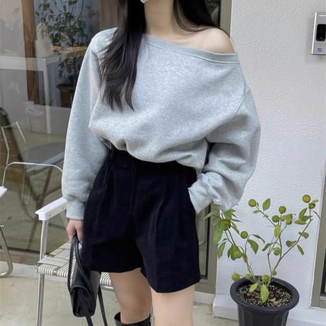 Off-Shoulder Relax Tops