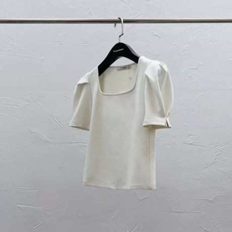 Soft Fit Puff Sleeve Top