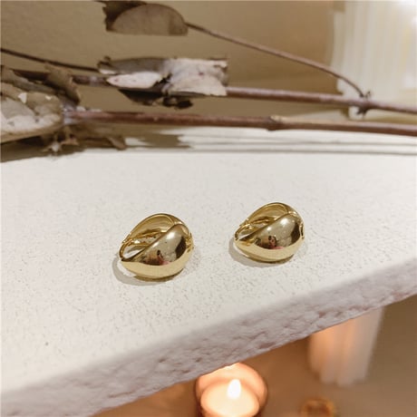 ゴールドドロップピアス