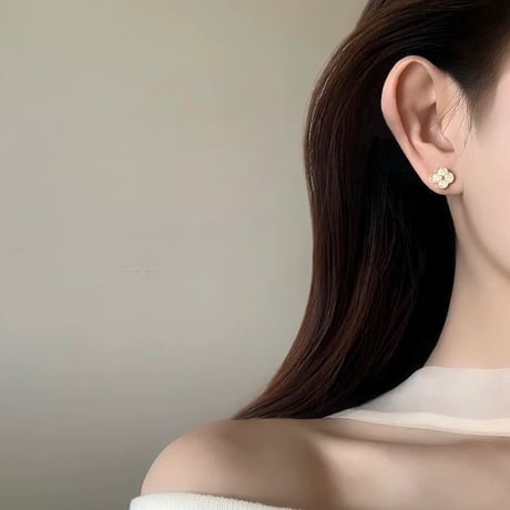 Elegant Clover Crystal Earrings
