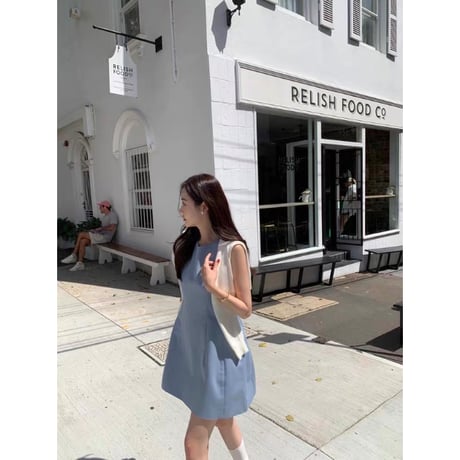Élégance Sleeveless Flare Mini Dress