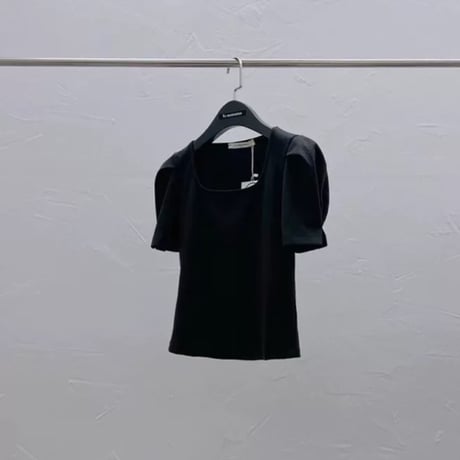 Soft Fit Puff Sleeve Top