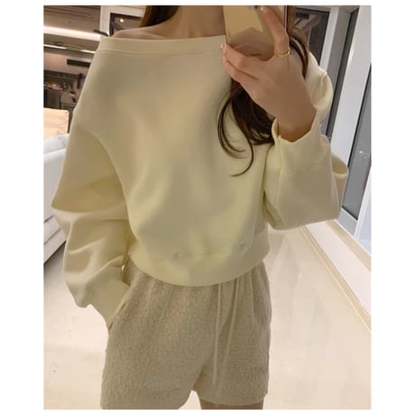 Off-Shoulder Relax Tops