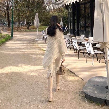 ニットポンチョ