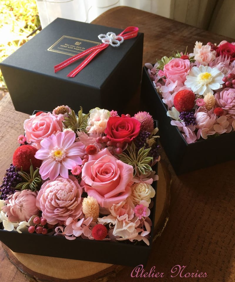 ジョアンナ ピンク プリザーブドフラワーのボックスフラワー（L