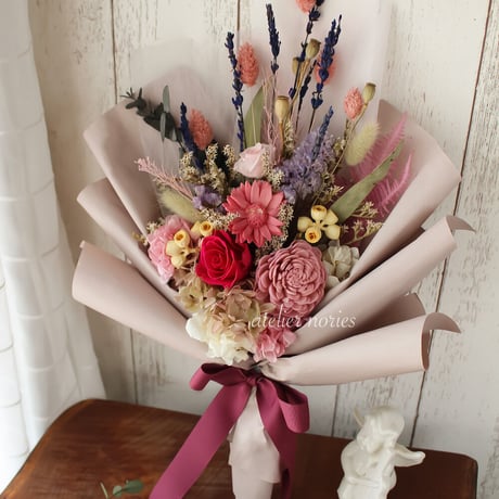 エレーヌ　プリザーブドフラワーとドライフラワーの花束（L)サイズ　韓国風ラッピングで華やかに。母の日の贈り物に、プレゼントに、頑張っている自分へのご褒美に